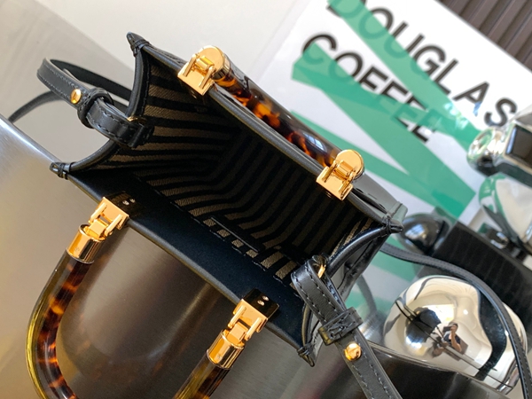 スーパーコピーブランドバッグ着用イメージ